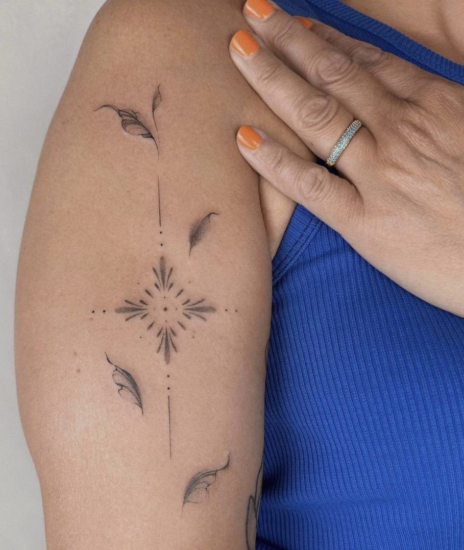 fineline tatovering elegante streker 