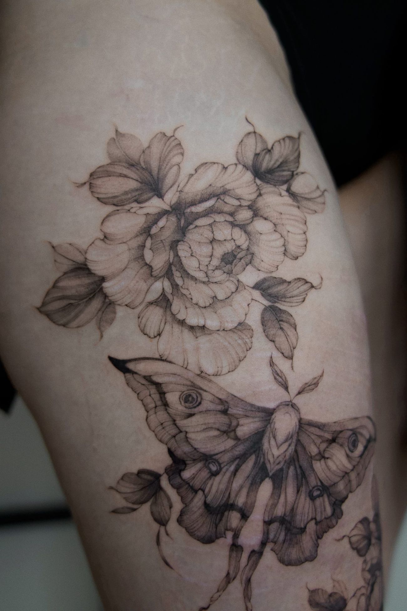 fineline tattoo blomst møll oslo